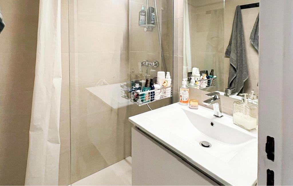 1 Bedroom Cozy Apartment In Cavalaire-Sur-Mer - 5