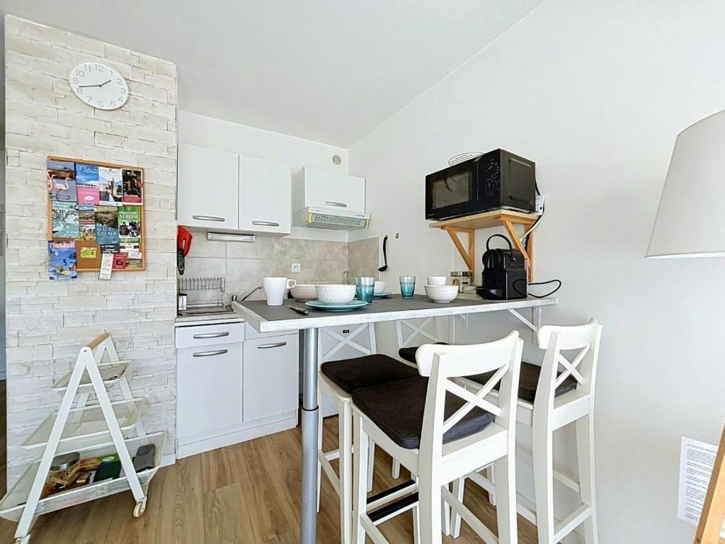 Studio Carnon ~ Plage, port et commerces, tout proche! - 4
