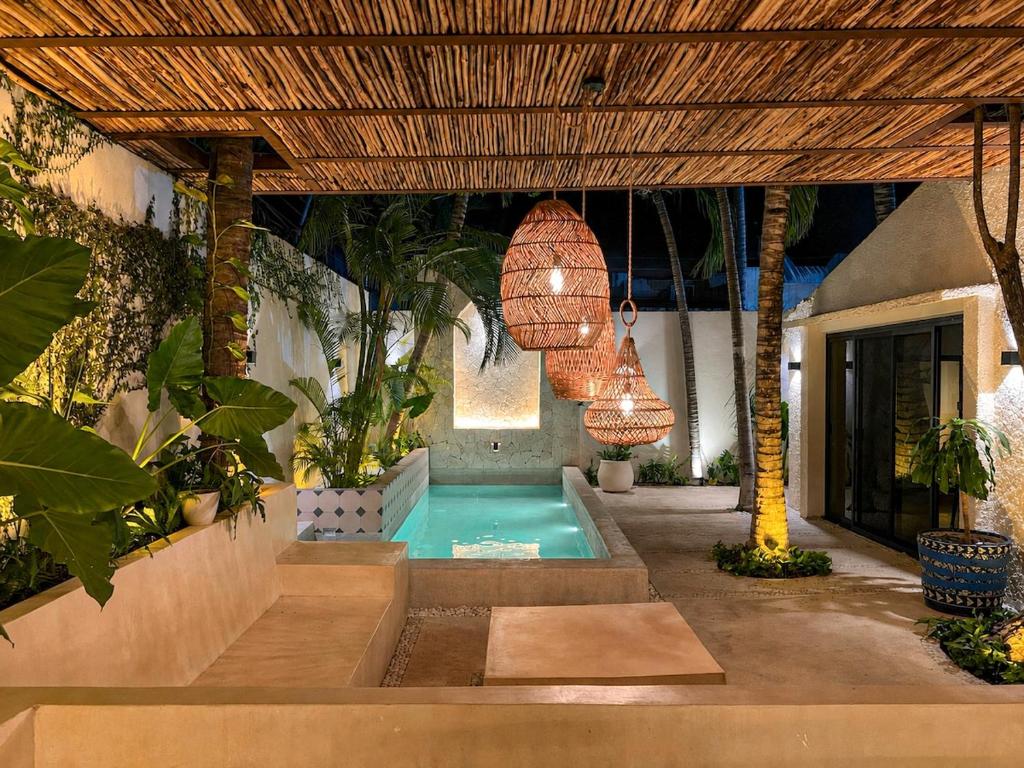 Entire Private Villa in HZ - Pool & Outdoor Living - 1