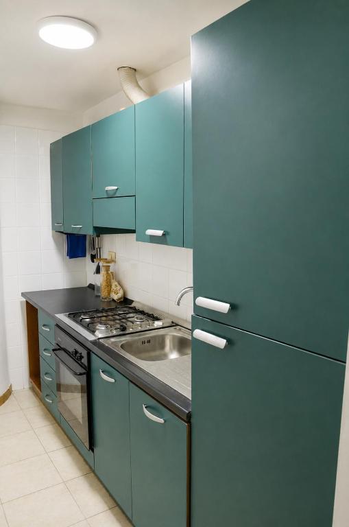 Bright Flat near Termini & Colosseum - Parking included - 3