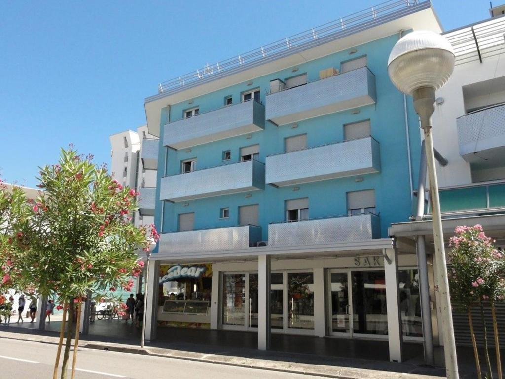 Central apartment with parking - 1