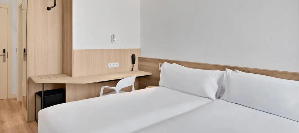 B&B HOTEL Sevilla San Jeronimo - 3