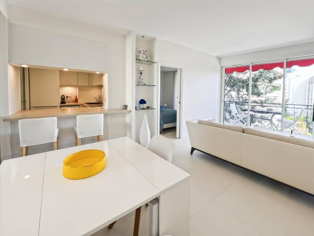 BEL APPARTEMENT 2 COUCHAGES AVEC TERRASSE CENTRE VILLE CANNES - 3
