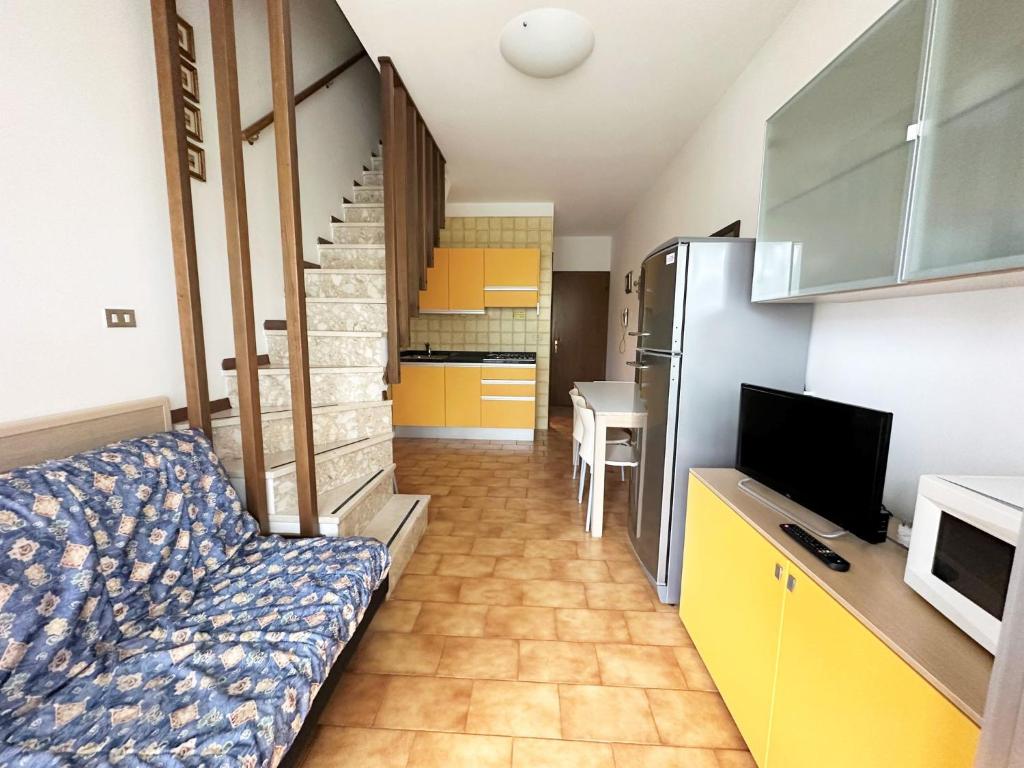 Duplex with terrace close to beach - 1