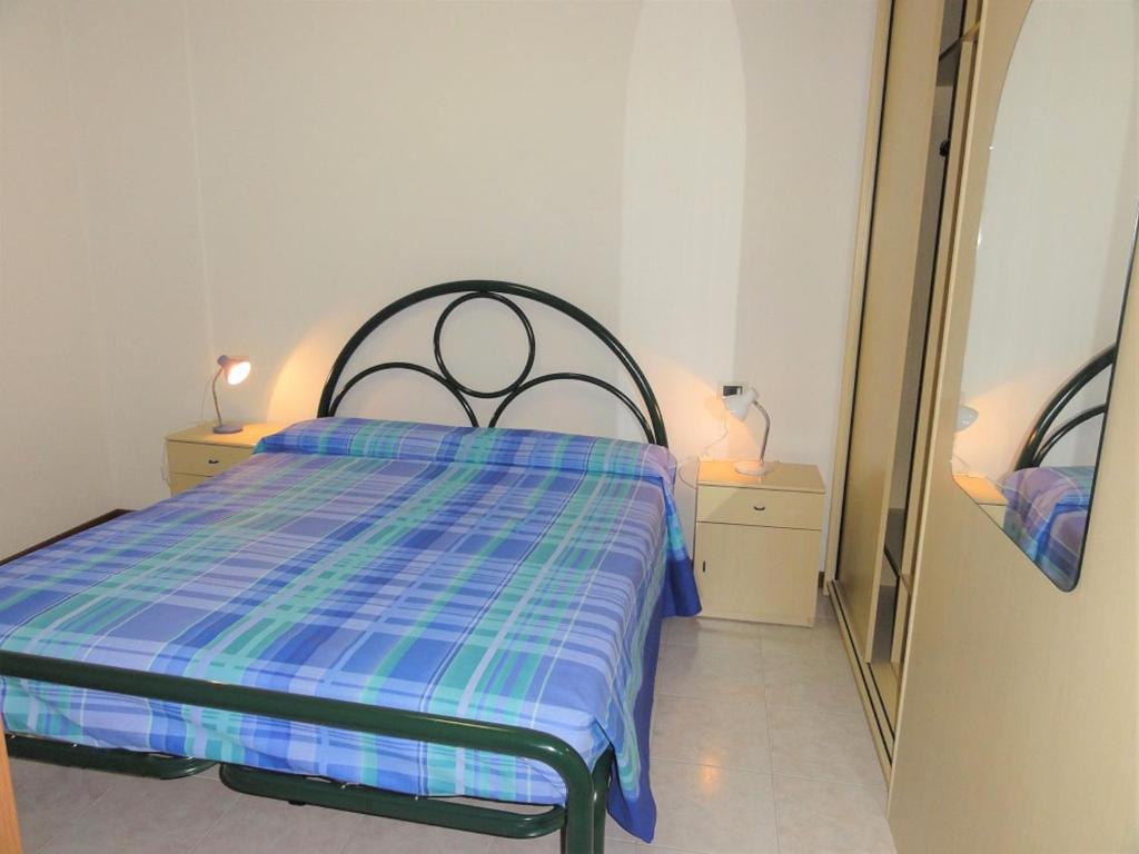 Sunny terrace apartment near beach - 4