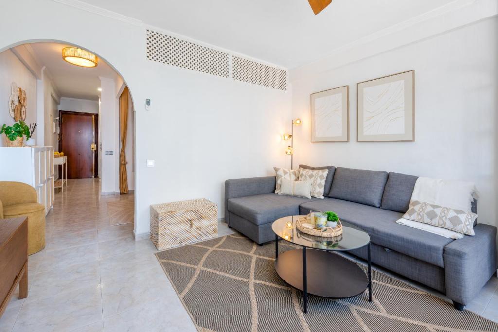 Al Andalus Torremolinos - Bright Coastal Apartment near La Carihuela, Restaurants & Centre - 5