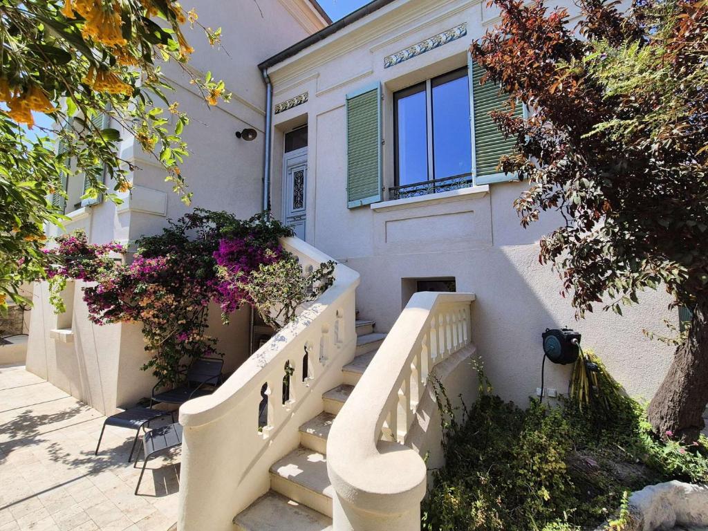 Magnifique villa 19ème, beau jardin, à 150m de la mer, climatisée, wifi, entièrement rénovée - 4