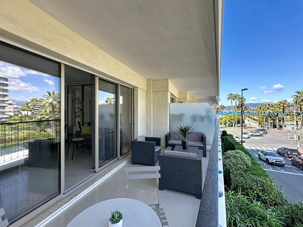 Studio apartment on La Croisette with terrace - 5