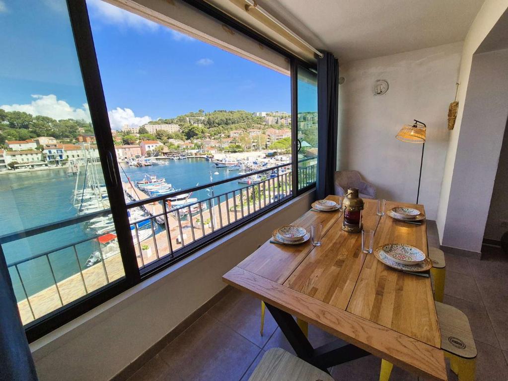 Appartement 2 chambres, climatisation, vue mer, tout à pied, idéal vacances - 2