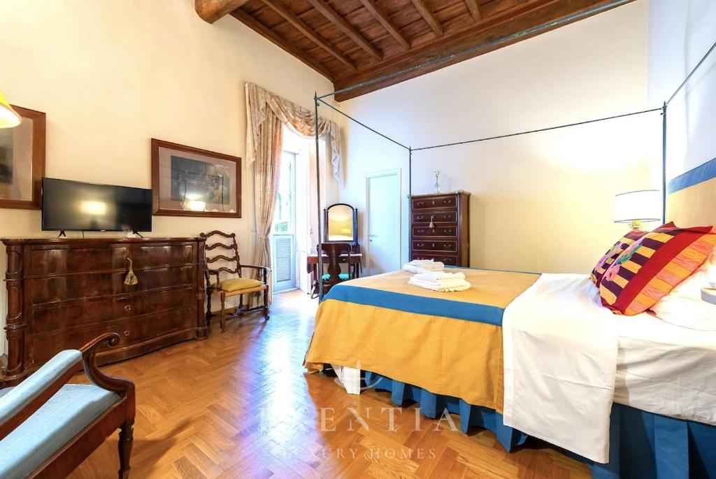 Piazza Navona Luxury Apartment in Historic Palazzo - 5