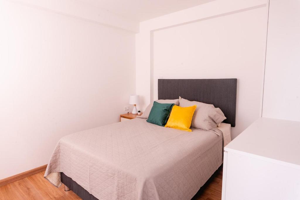 Modern Apartment near Miraflores Train Station and Malls - 3