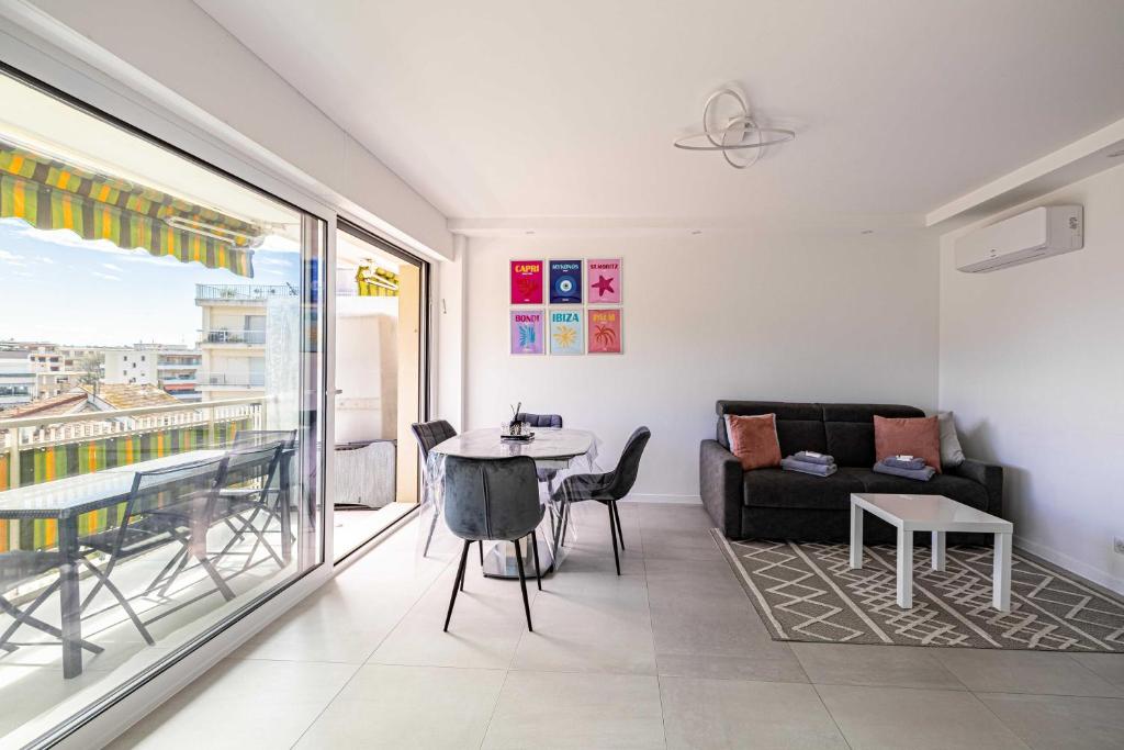 Elegance and serenity with terrace, view & A C - 2