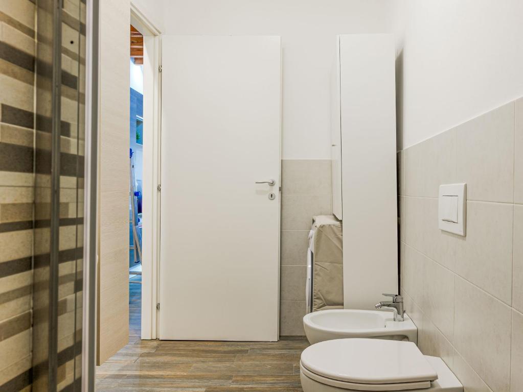 Modern 2 Bedroom Apt x6, Santa Croce, AC e Wi-Fi - 4
