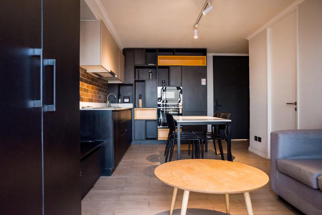 Stylish Urban Escape in the Heart of Providencia - 2