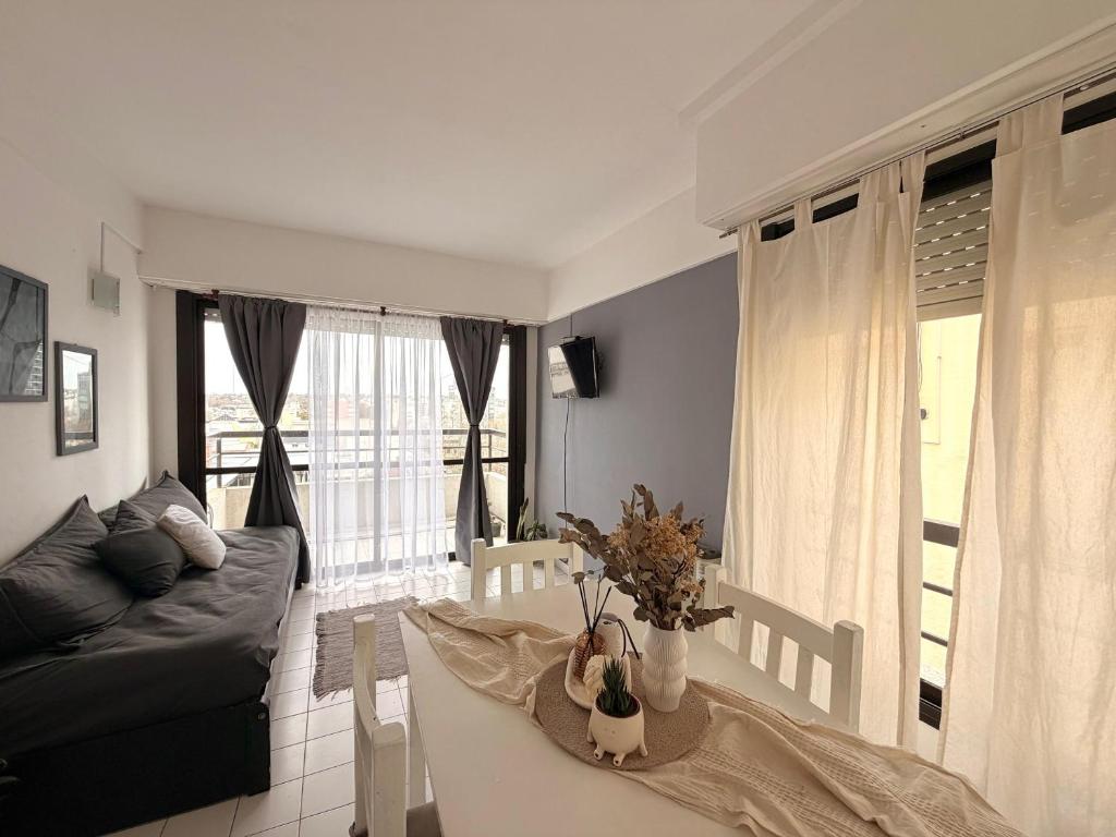 2 ambientes con balcon al contraf abierto y cochera fija - 2