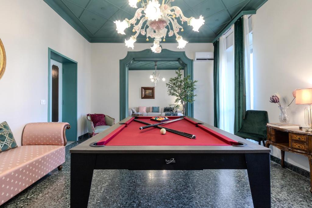 Atrium Emerald Spacious 204m with Private Sauna & Pool Table - 1