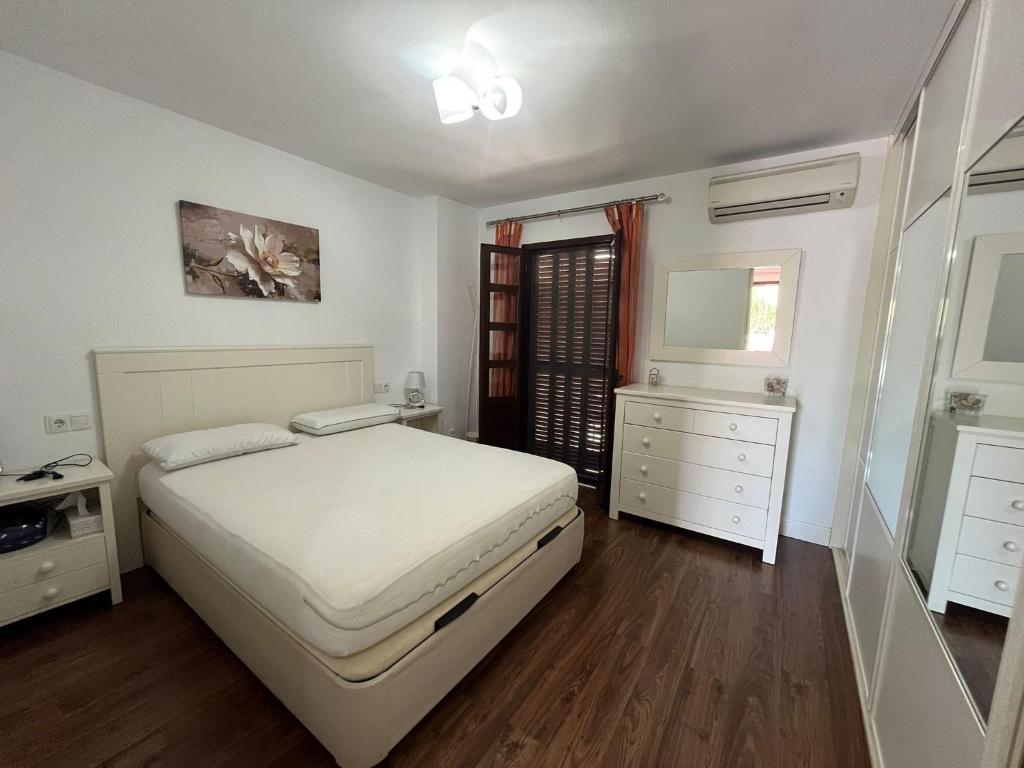 Estepona-Villacana one bedroom apartment EL13 - 5