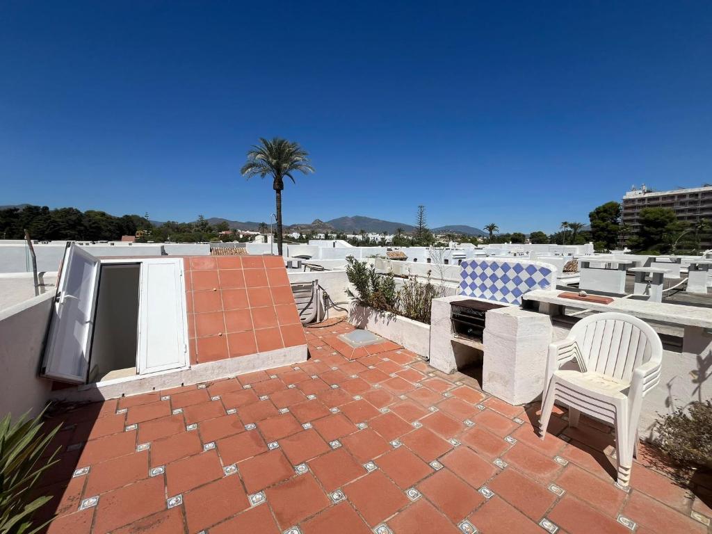 Estepona-Villacana one bedroom with private roof terrace DA37 - 1