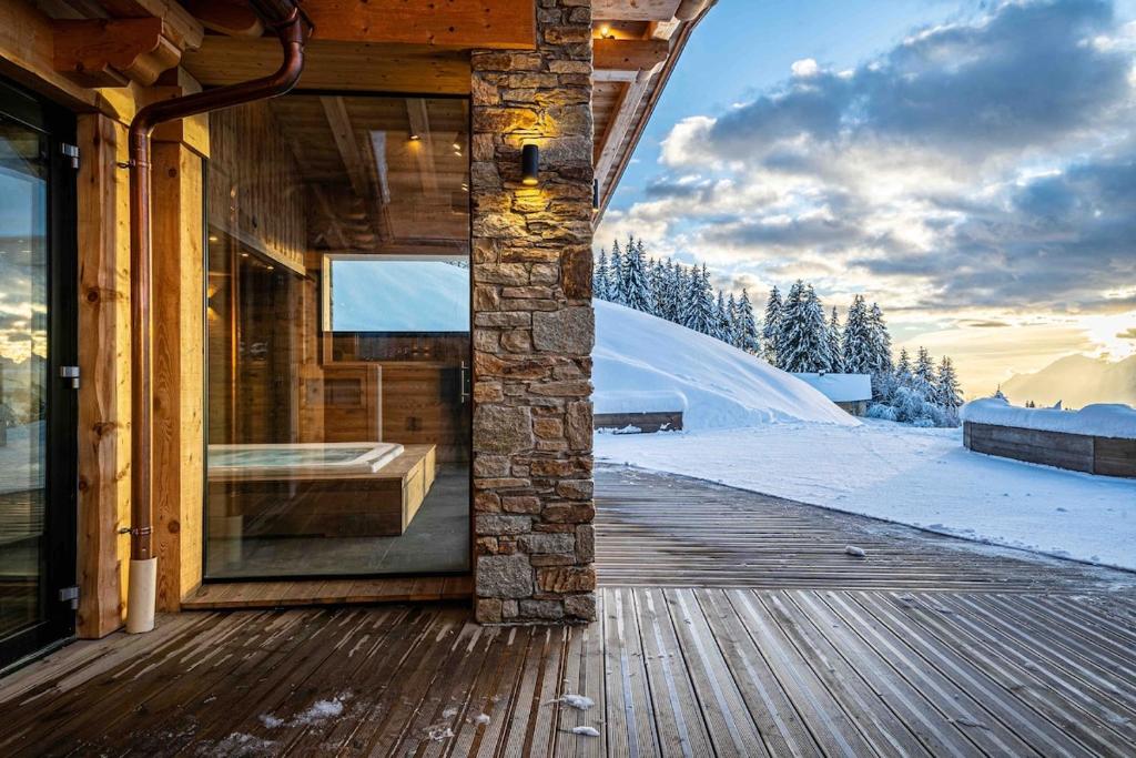 Le Strato Chalet avec jacuzzi aux pieds des pistes - 4