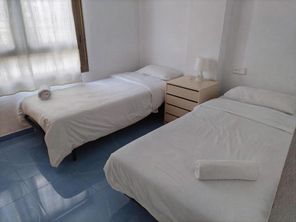 Habitación piso compartido Almería - 1