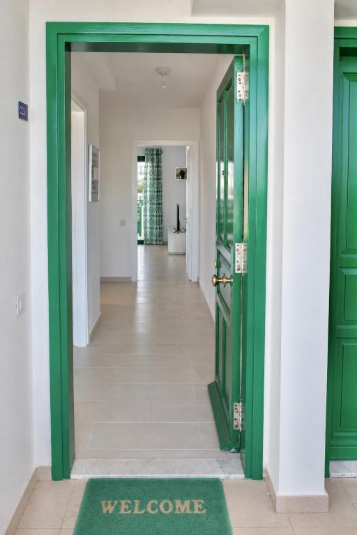 Central Apartment Ocean Breeze - 2