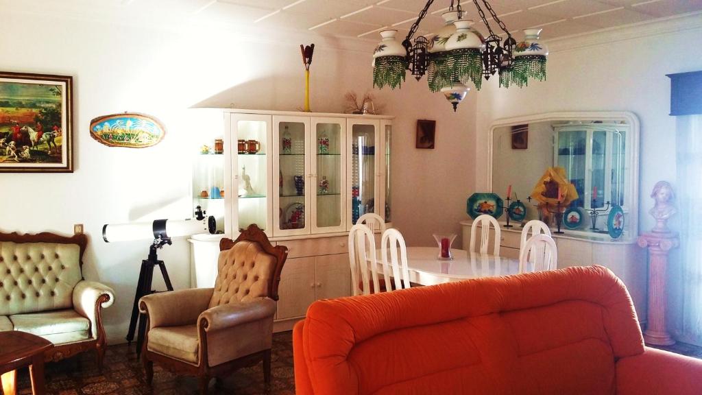 Shared lounge/TV area