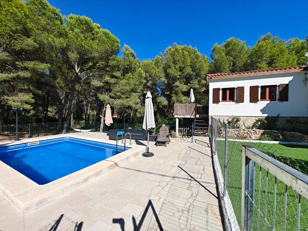 Casa Bolets - A quiet forest house near the best beaches in South Catalonia - 4