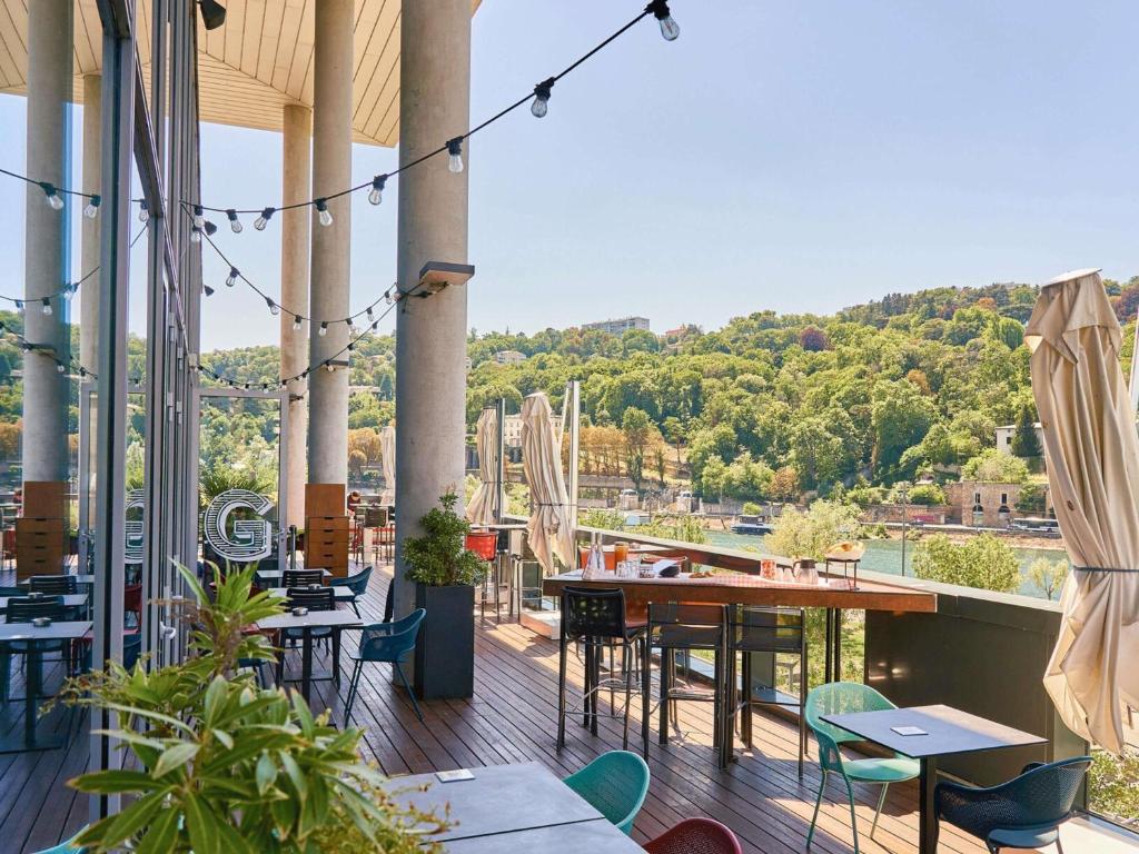 Novotel Lyon Centre-Confluence Bord de Saone - 2