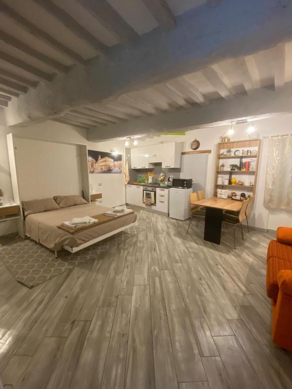 Dado House - 1