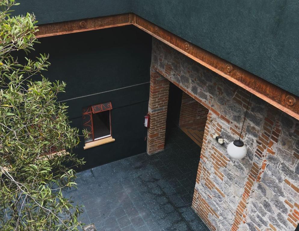 Premium Historic Loft 1 minute from the Cathedral - 3