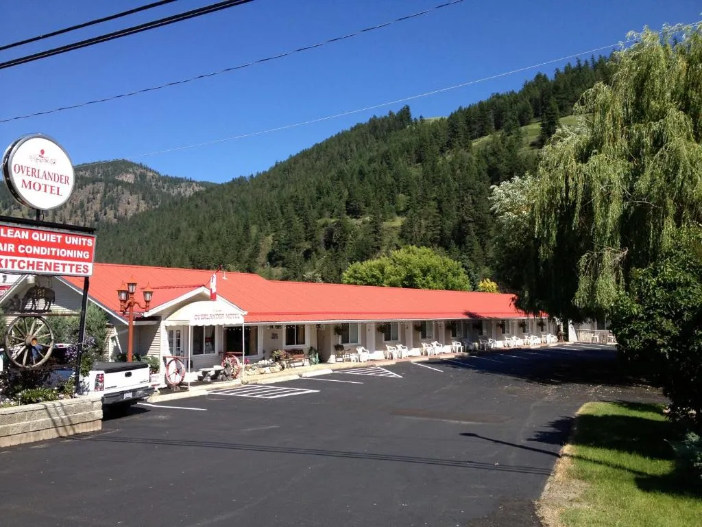 Overlander Motel, hotel in Chase