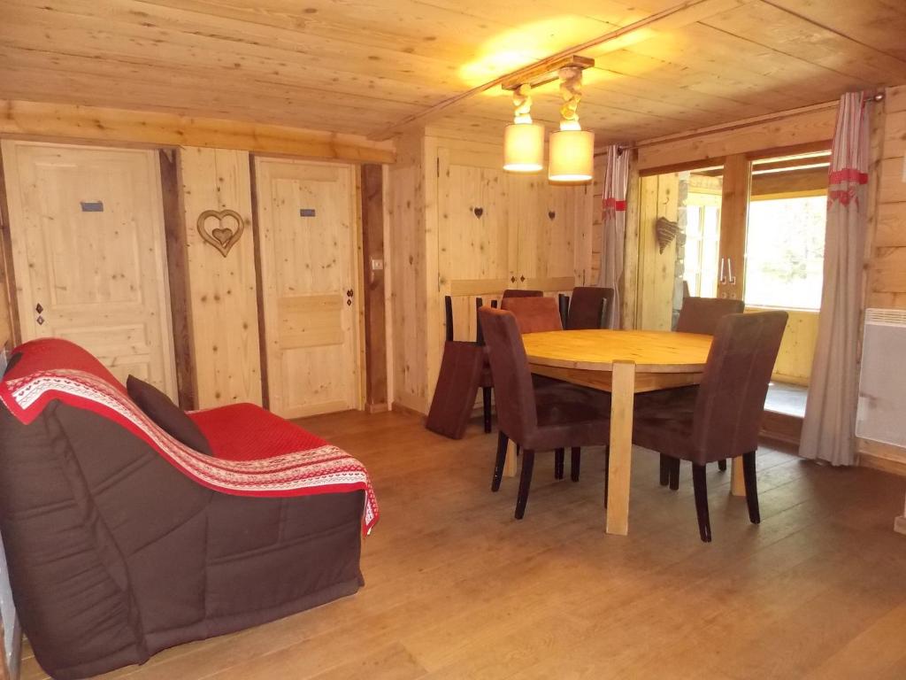 Chalet, animaux acceptés - 8 pers. dans quartier calme - FR-1-906-2 - 2