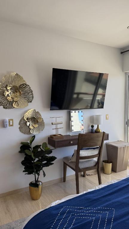 Close to town condo Olas 242 - 3