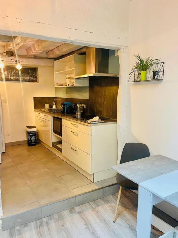 Charmante maison triplex avec jardin - 3