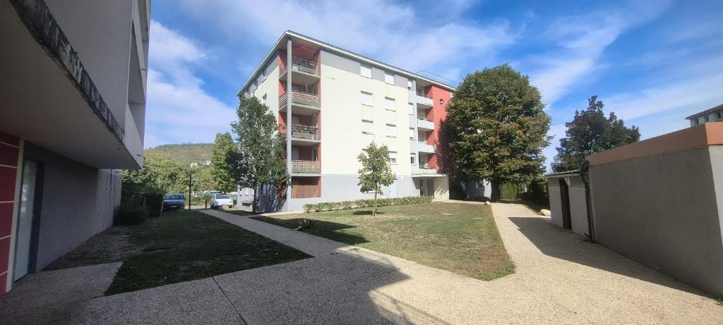 Résidence des volcans d'auvergne parking balcon WiFi lit180X200 - 1