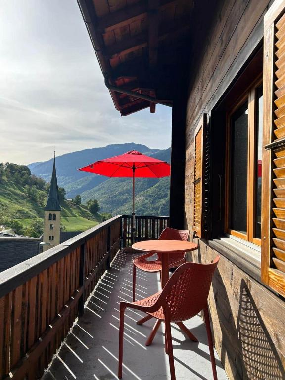 Chalet Mallum – Upper Apartment - 2