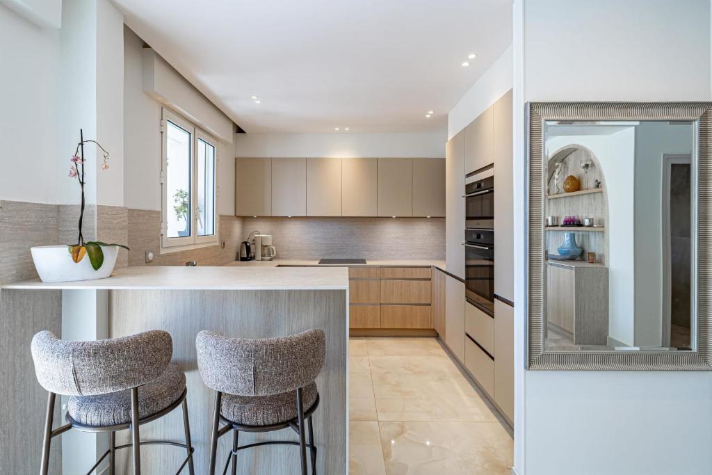 11 GRIMP - Villa with a swimming pool and tennis walk to beach - 3