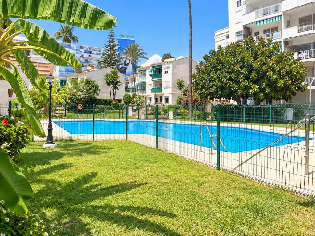 Evans Realty DN Bungalow & Piscina & Terraza & AC - 2