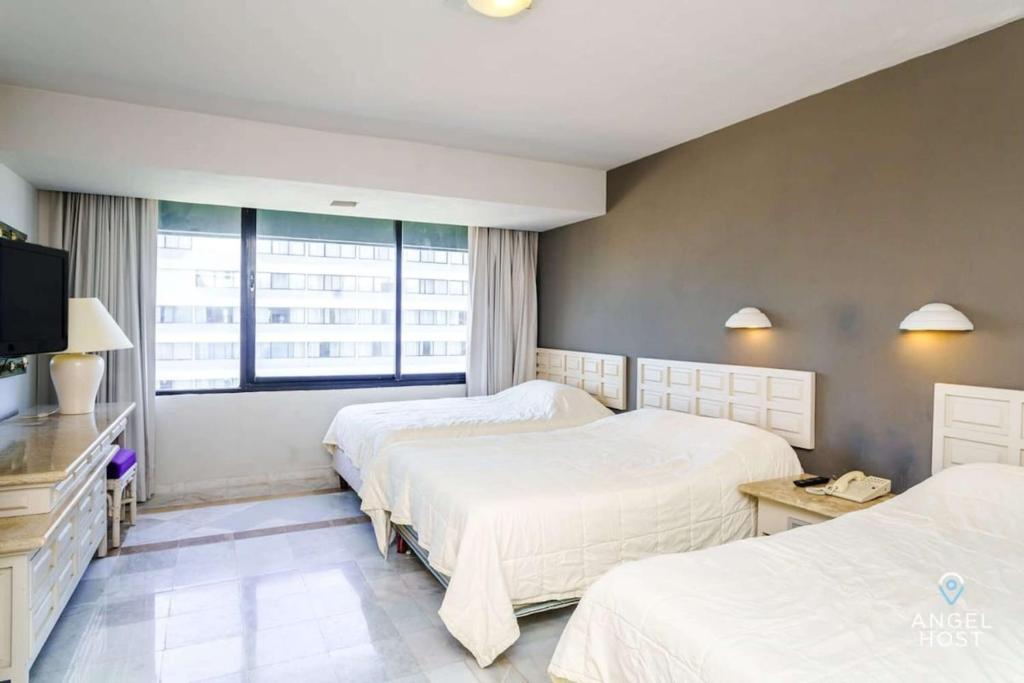 Fabulous Oceanview Suite Access to Beach & Pools - 3