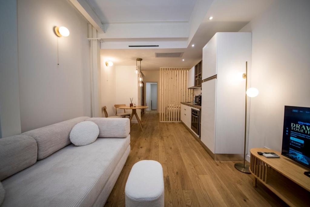 Mahon 1BR Superior Apartment - Quiet, Near Tram, Metro, Duomo, Station - 4