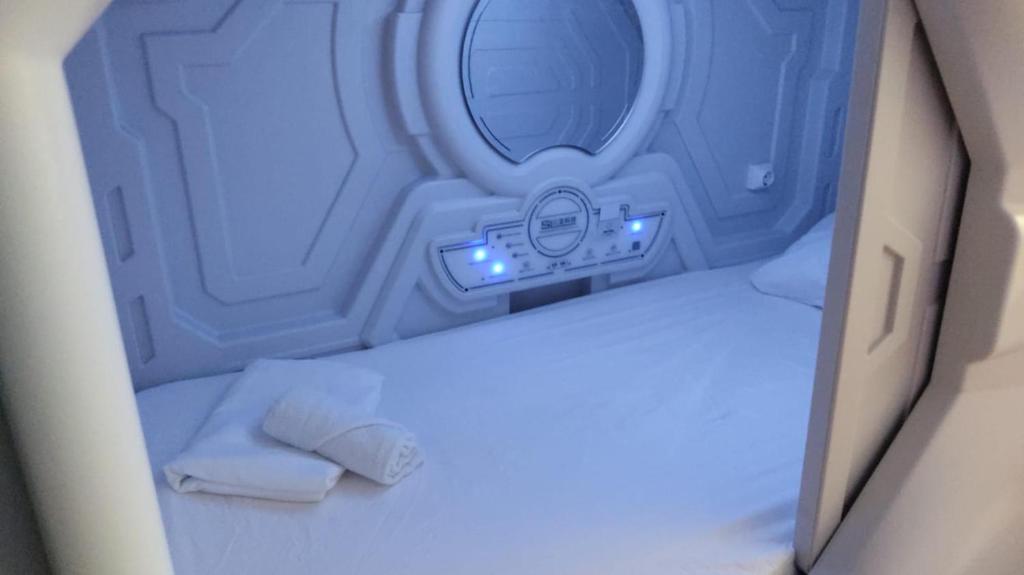 gao hostel capsules - 2