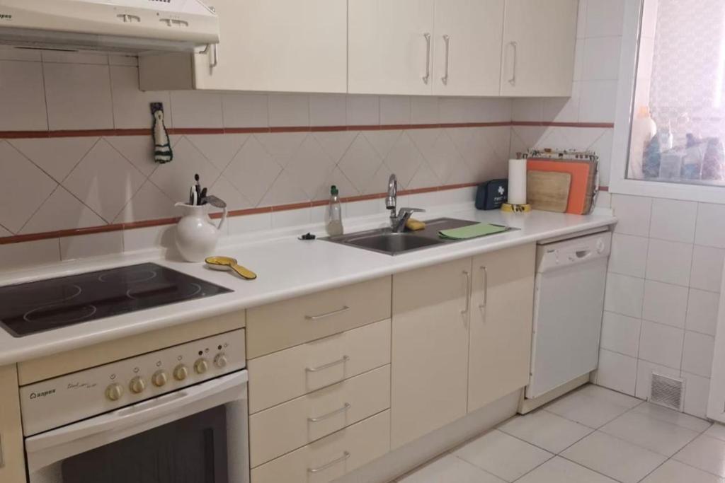 Apartment Sleeps 8 with Pool and Parking - 5