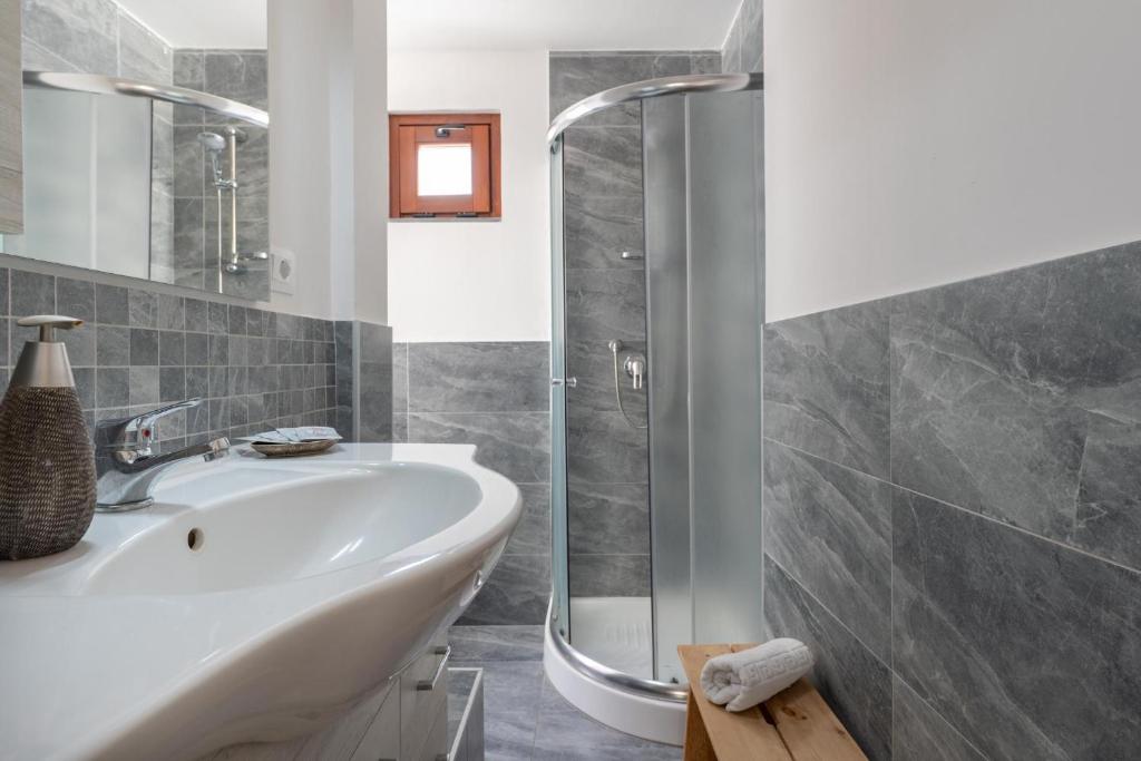 GuestHost - CentroCatania - Two-Level Apartment - 4