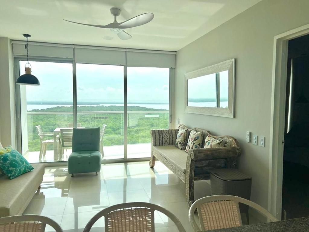 1BR Morros Epic - Pools, Beach & Balcony - 1