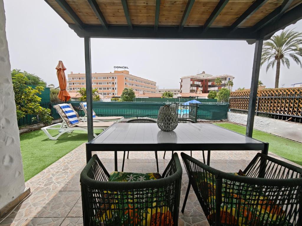 2 bedroom bungalow with parking - 2