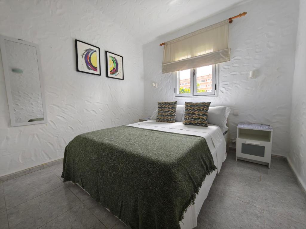 2 bedroom bungalow with parking - 5