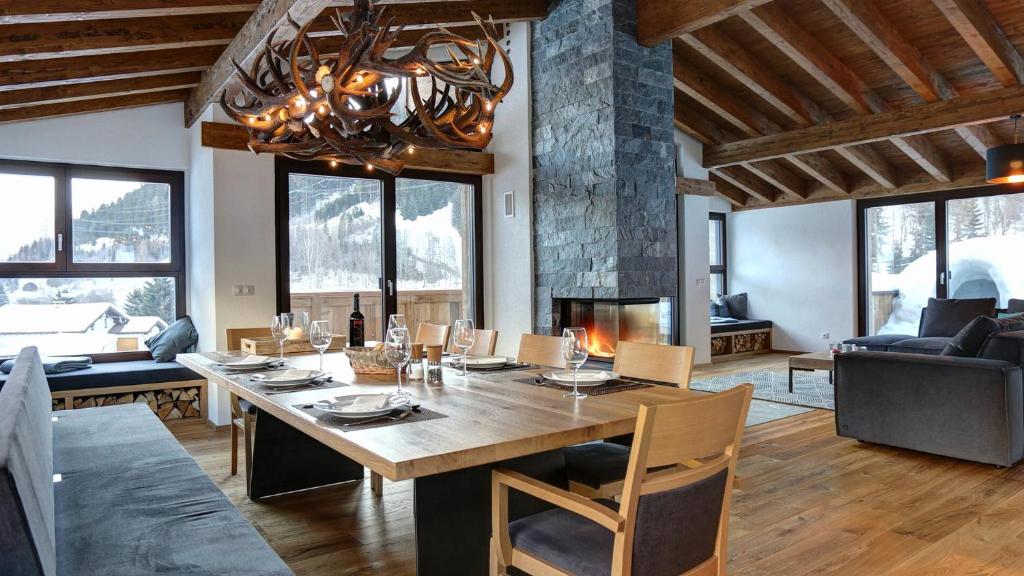 Luxury 5 bedroom Chalet Castelletto Inferiore - 2