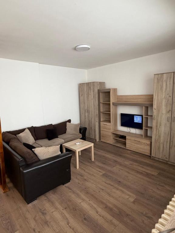 Apartman 203 - 1