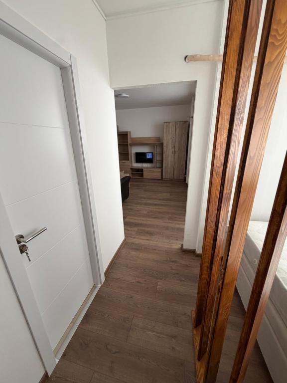 Apartman 203 - 2