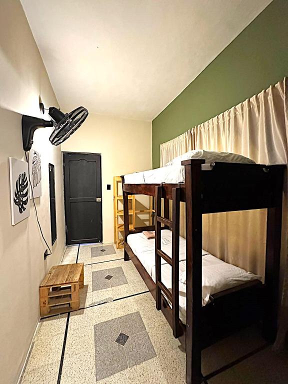 Hostal Pura Vida la 70 - 3